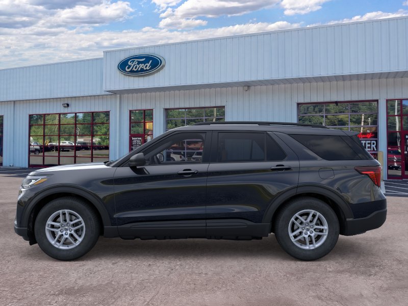 Used 2026 Ford Explorer Active AWD/4WD image 3