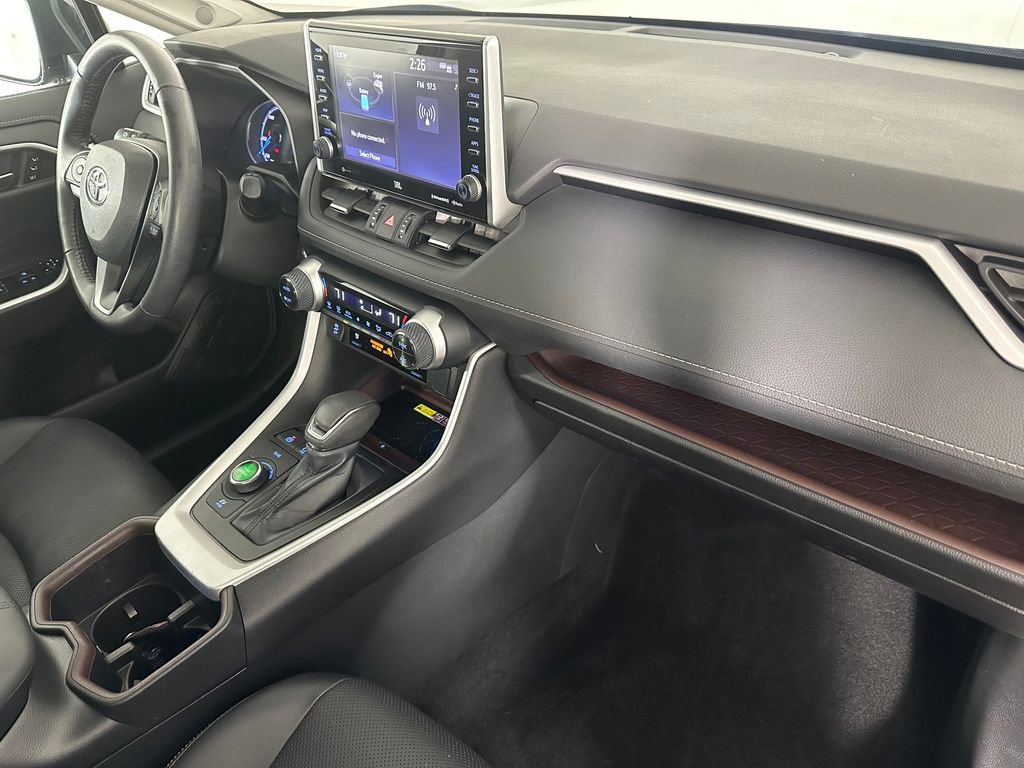 Used 2022 Toyota RAV4 Limited AWD/4WD image 31