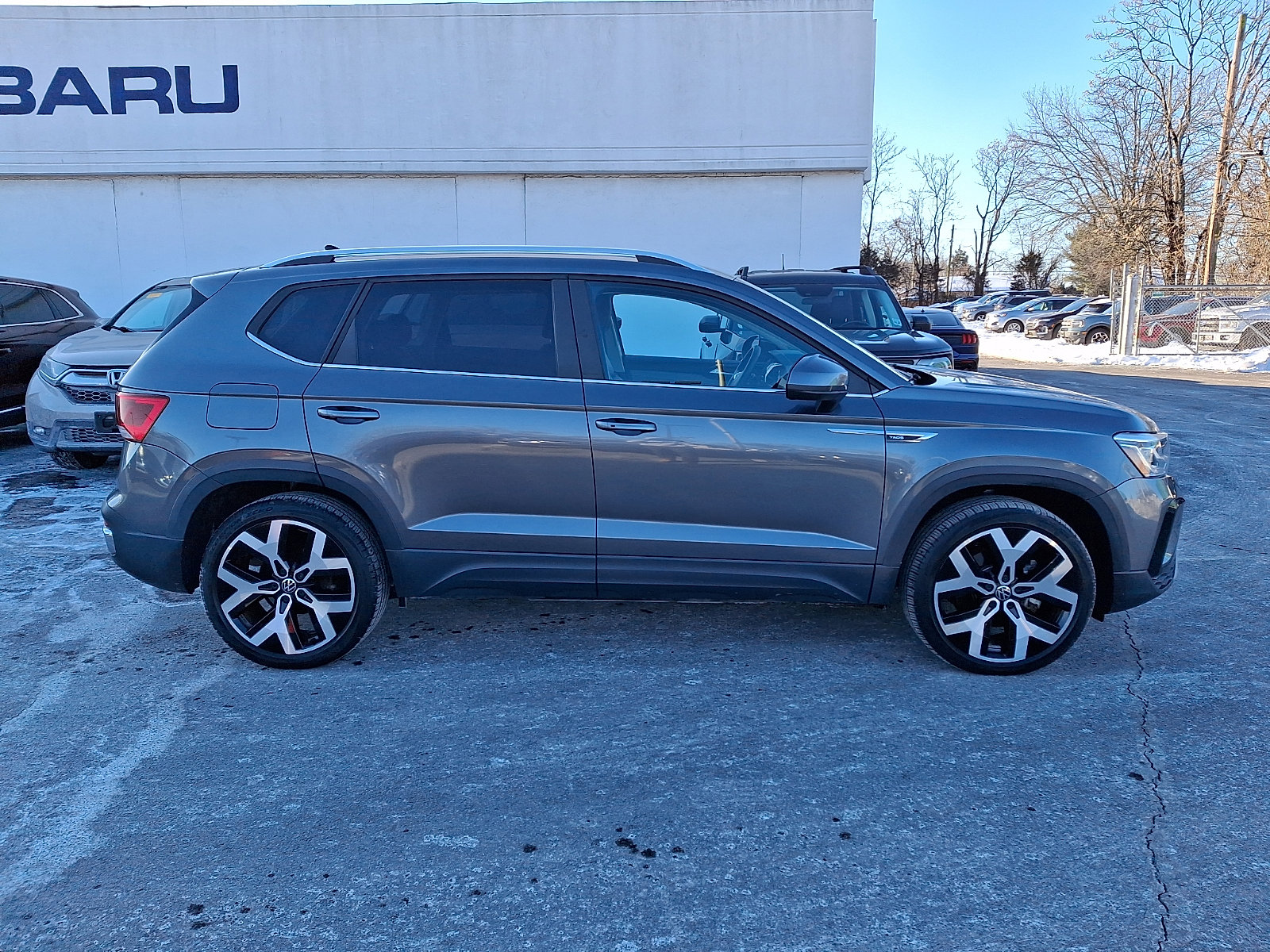 Used 2022 Volkswagen Taos SEL image 7