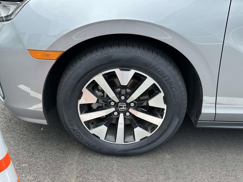Used 2025 Honda Odyssey EX-L image 4