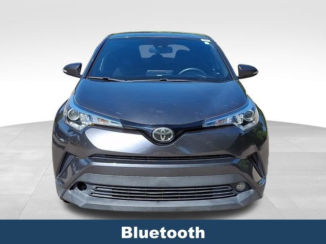 Used 2018 Toyota C-HR XLE FWD image 3