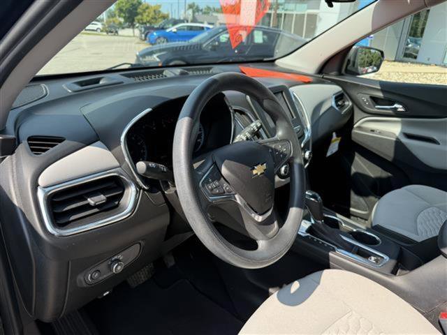 Used 2020 Chevrolet Equinox LS w/ LS Convenience Package image 2