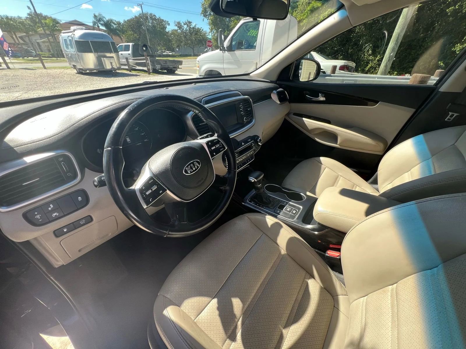 Used 2019 Kia Sorento EX image 12