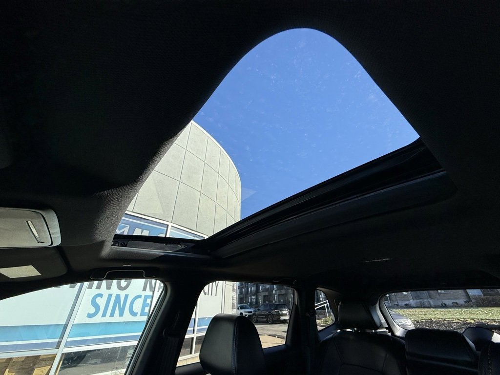 Used 2023 Honda CR-V Sport Touring image 5