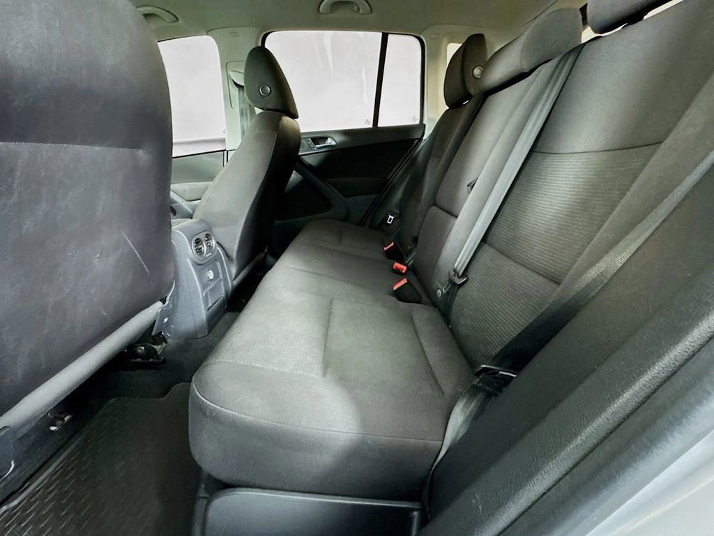 Used 2018 Volkswagen Tiguan Limited w/ Premium Package FWD image 31