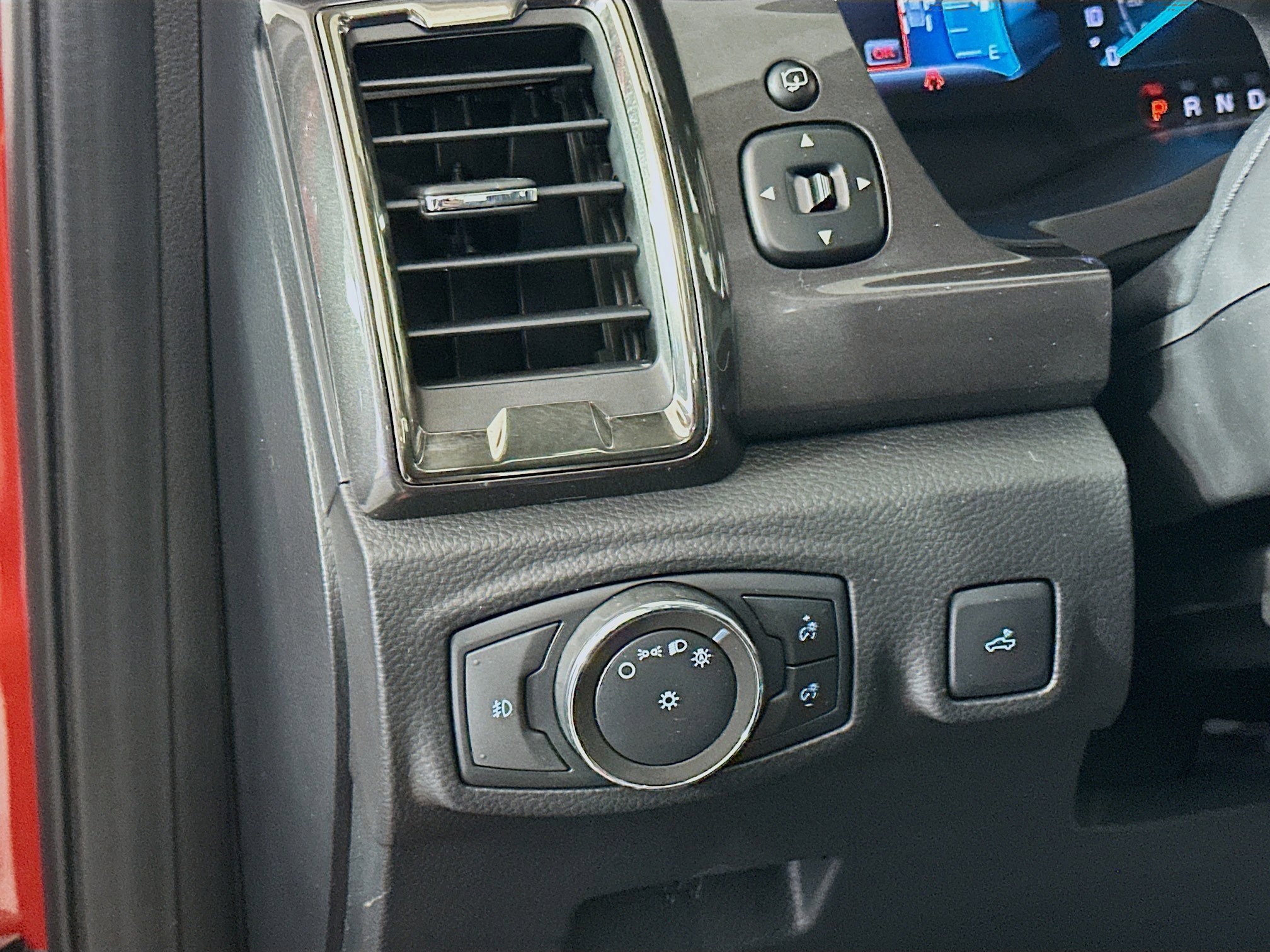 Used 2022 Ford Ranger Lariat w/ Equipment Group 501A High image 17