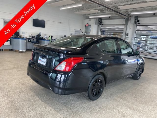 Used 2019 Nissan Versa SV FWD image 5
