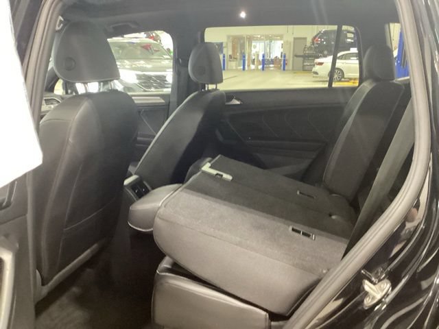 Certified 2023 Volkswagen Tiguan SE R-Line AWD/4WD image 14