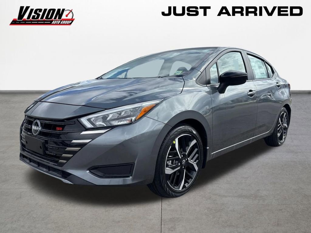 New 2025 Nissan Versa SR w/ Trunk Package