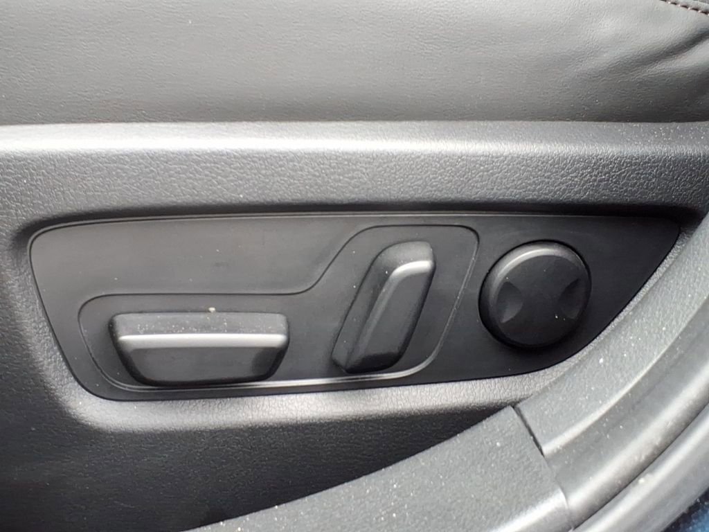 Certified 2025 MAZDA CX-30 2.5 Turbo w/ Premium Package image 11