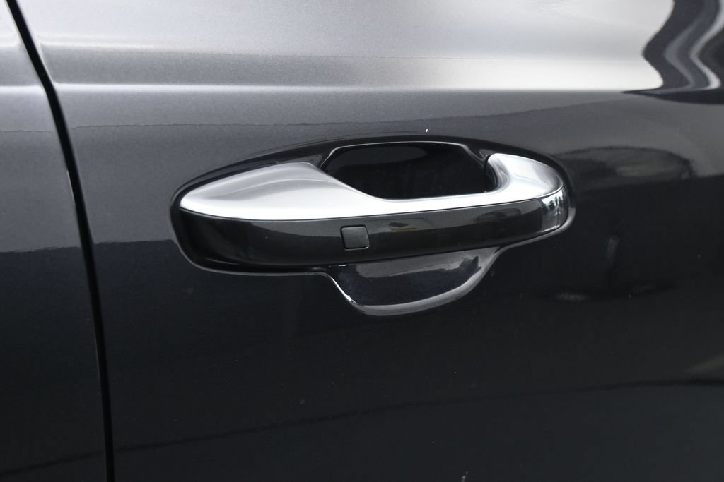 Used 2025 Kia Telluride S FWD image 42
