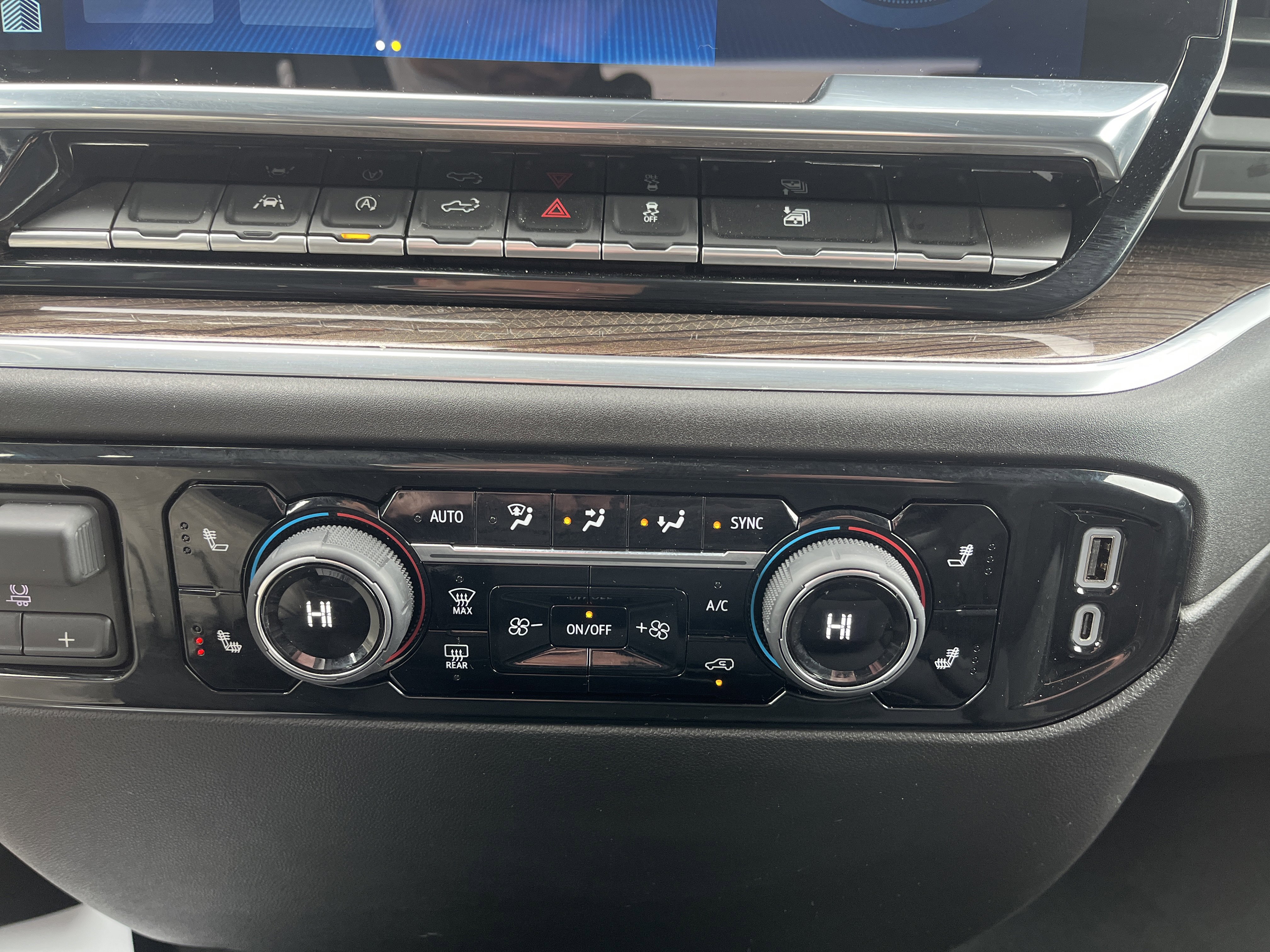 Used 2026 Chevrolet Silverado 1500 RST w/ RST Select Package image 27