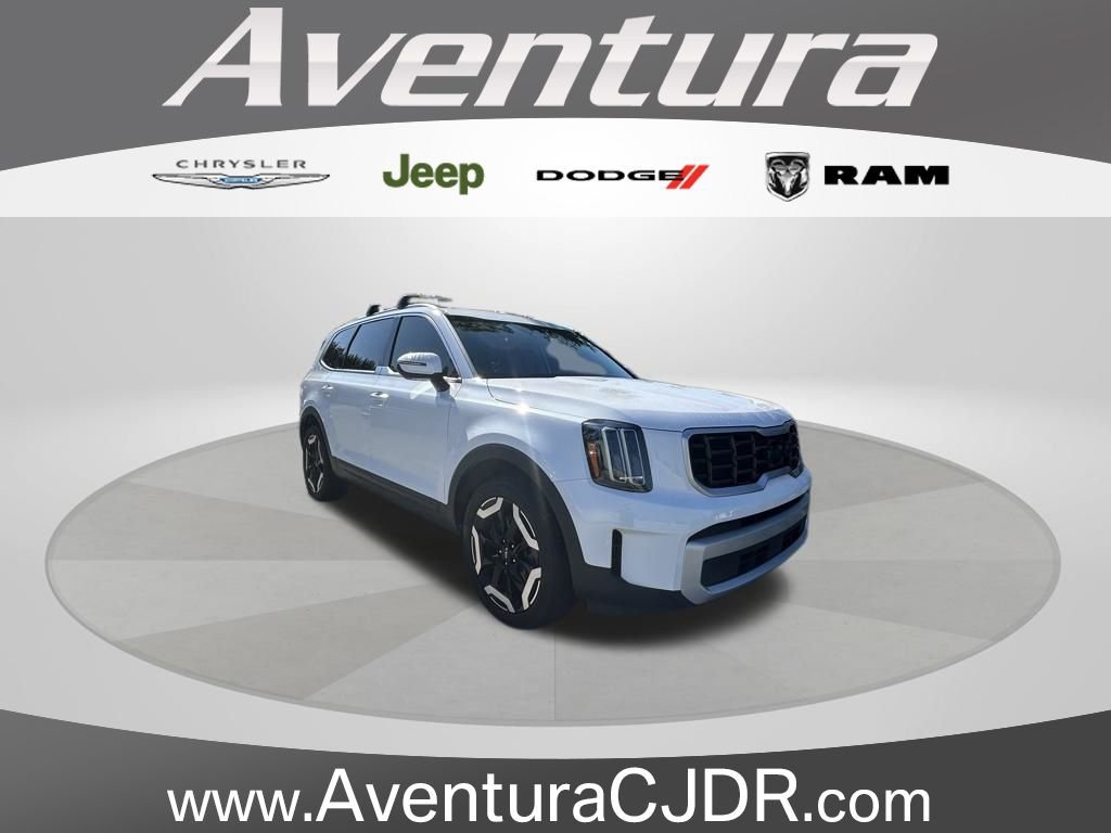 Used 2024 Kia Telluride S image 1