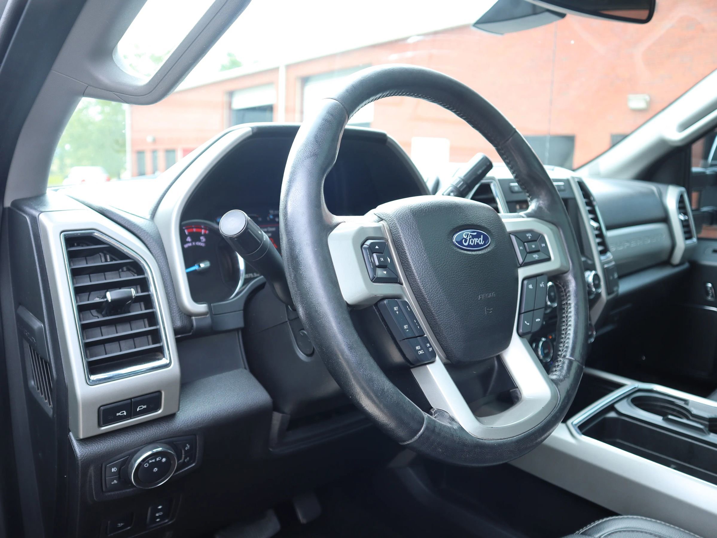 Used 2018 Ford F250 Lariat w/ Lariat Ultimate Package image 16