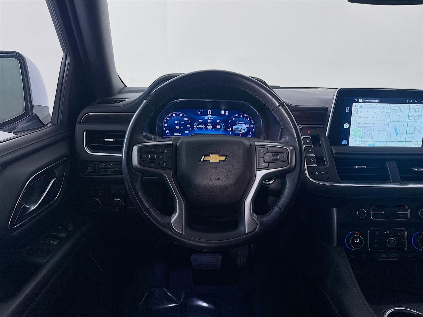 Used 2022 Chevrolet Tahoe LT w/ Luxury Package image 3