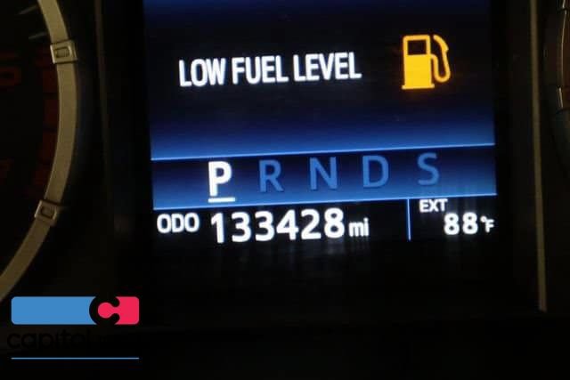 Used 2015 Toyota Tundra Limited w/ Limited Premium Package AWD/4WD image 17