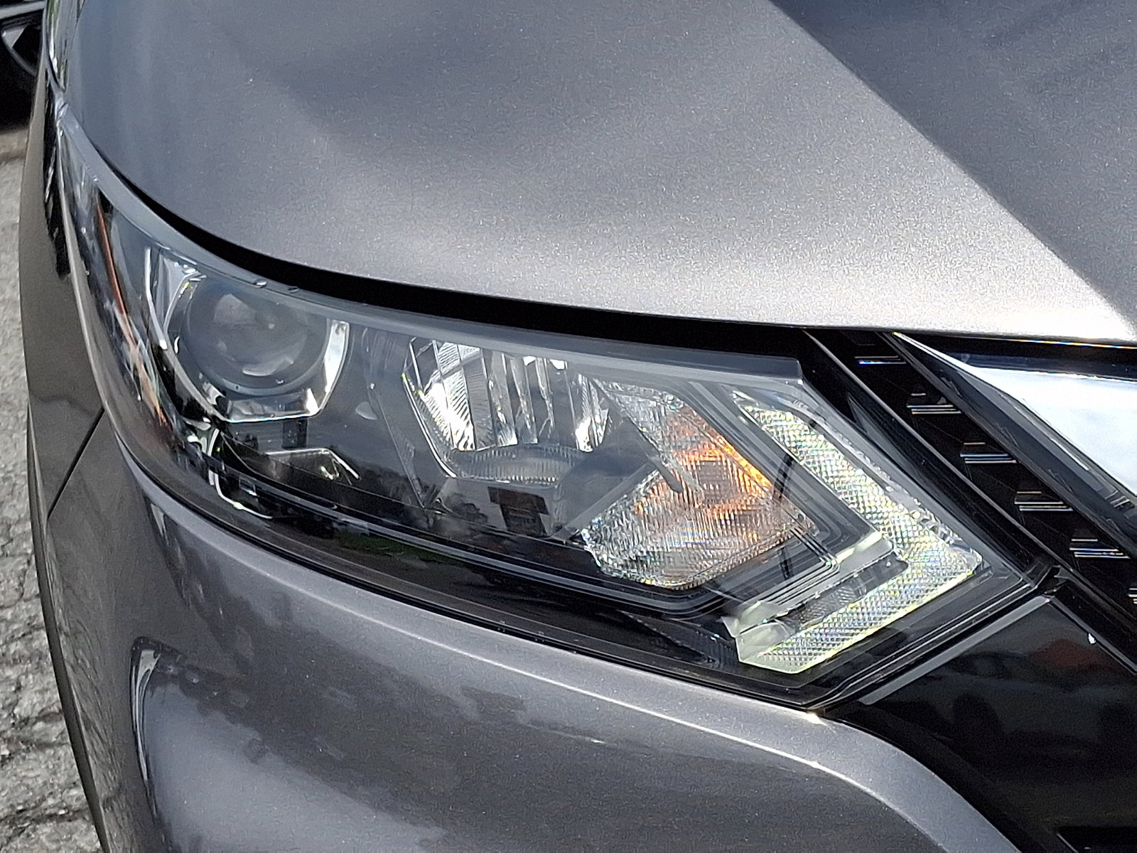 Used 2020 Nissan Rogue Sport S w/ Appearance Package image 9