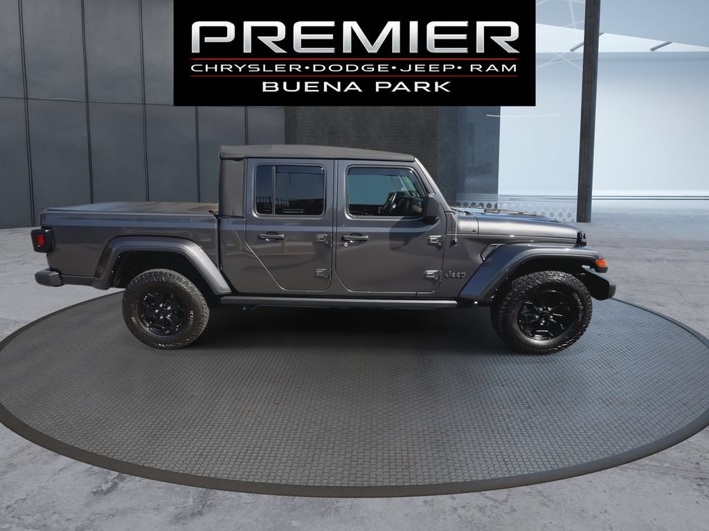 Used 2021 Jeep Gladiator Sport AWD/4WD image 9