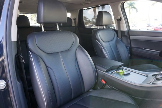 Used 2023 Hyundai Palisade SEL image 2