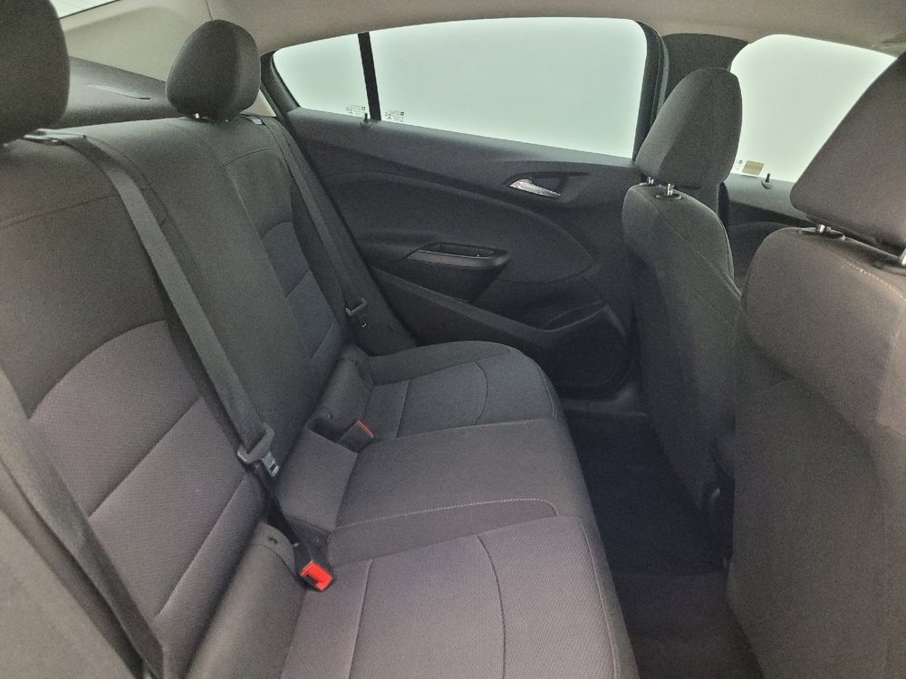 Used 2018 Chevrolet Cruze LS FWD image 19