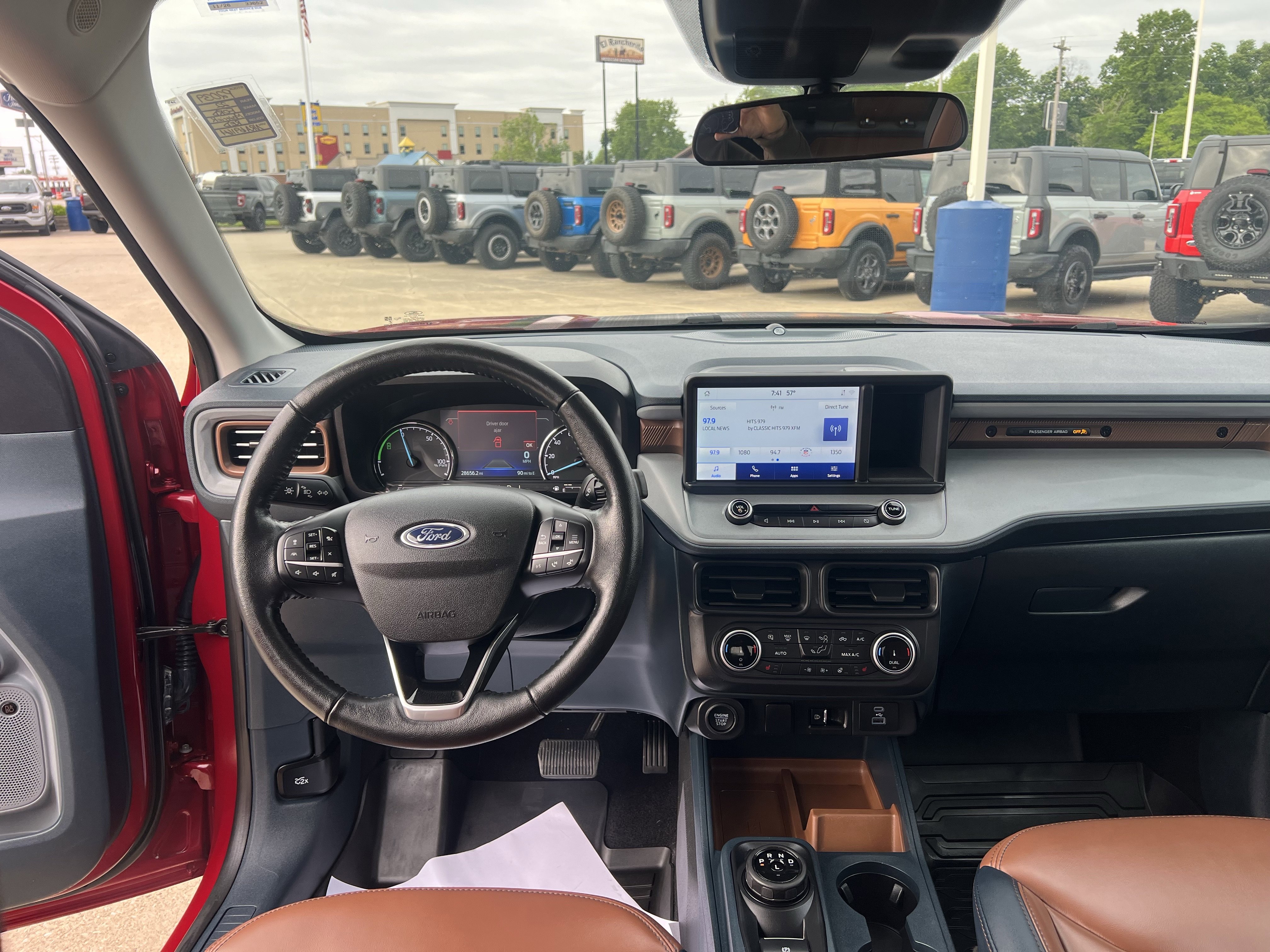 Used 2022 Ford Maverick Lariat w/ Lariat Luxury Package FWD image 19