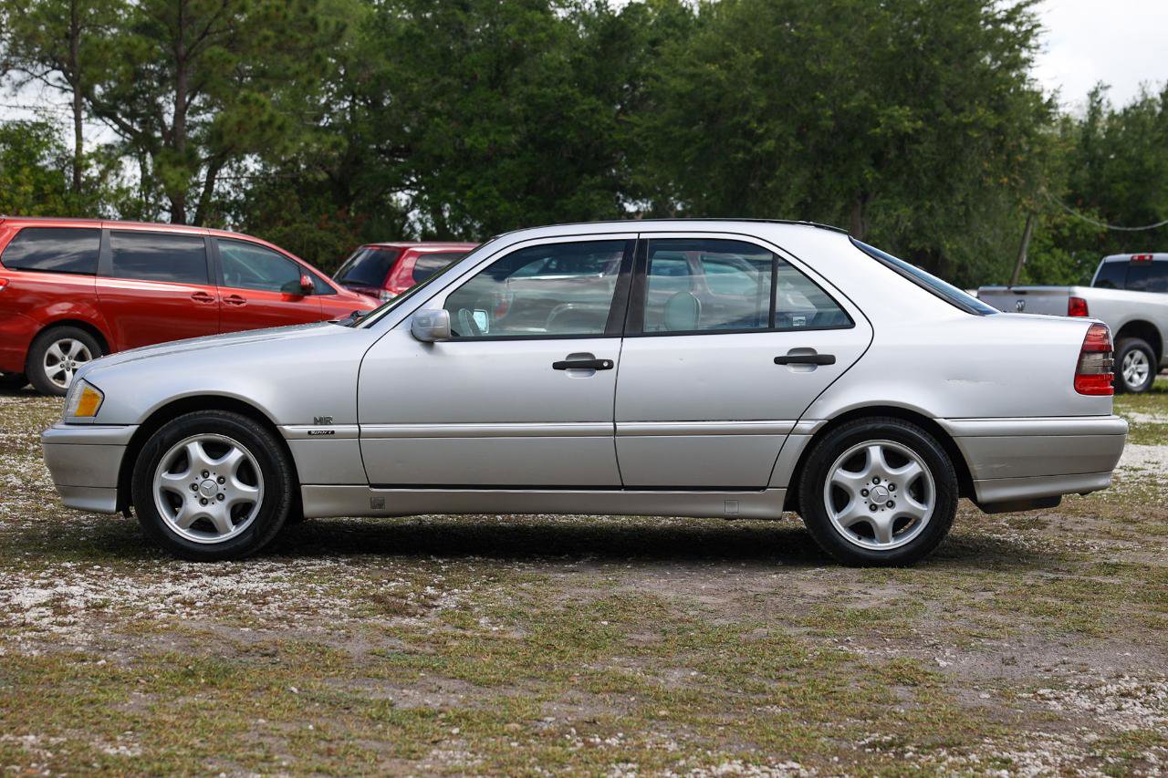 Used 2000 Mercedes-Benz C 280 Sedan image 3