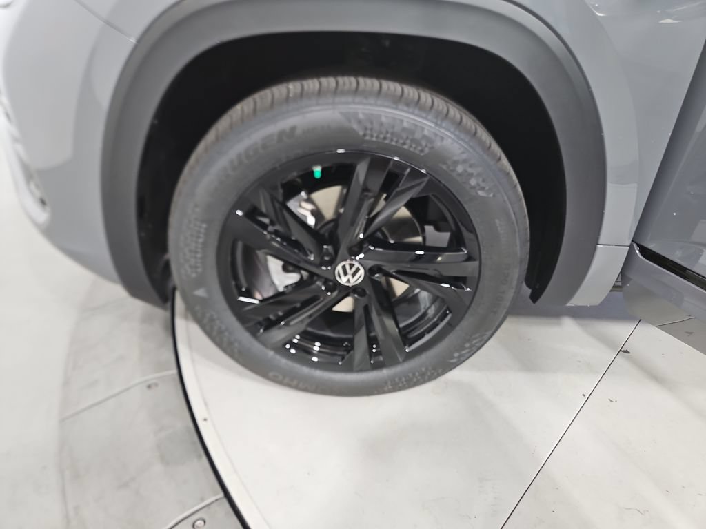 New 2026 Volkswagen Atlas Cross Sport SEL R-Line AWD/4WD image 25