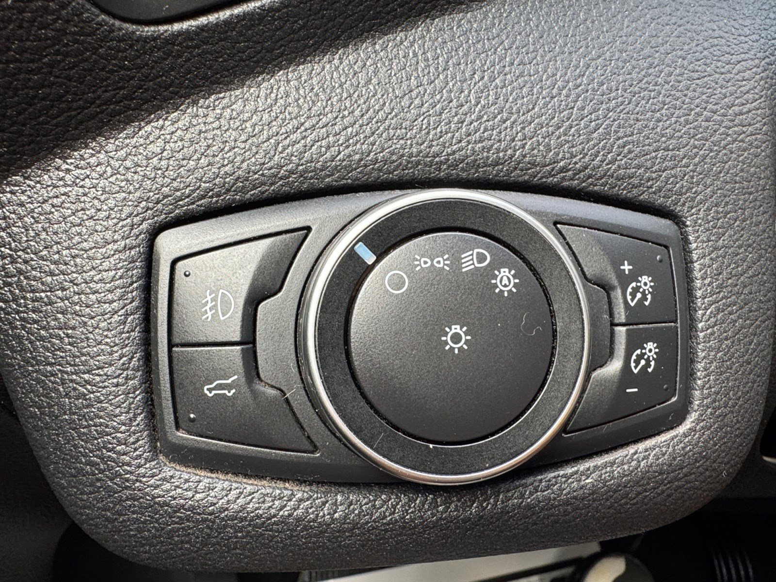 Used 2017 Ford Escape SE image 20