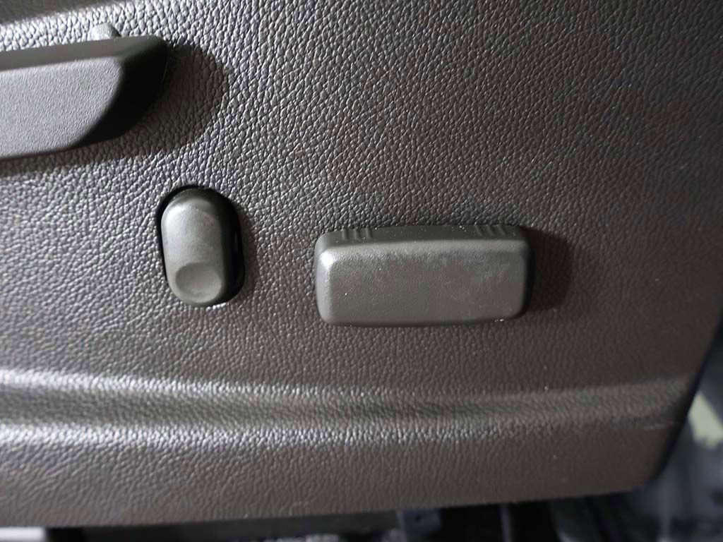 Used 2020 GMC Canyon SLE w/ Elevation Edition image 31