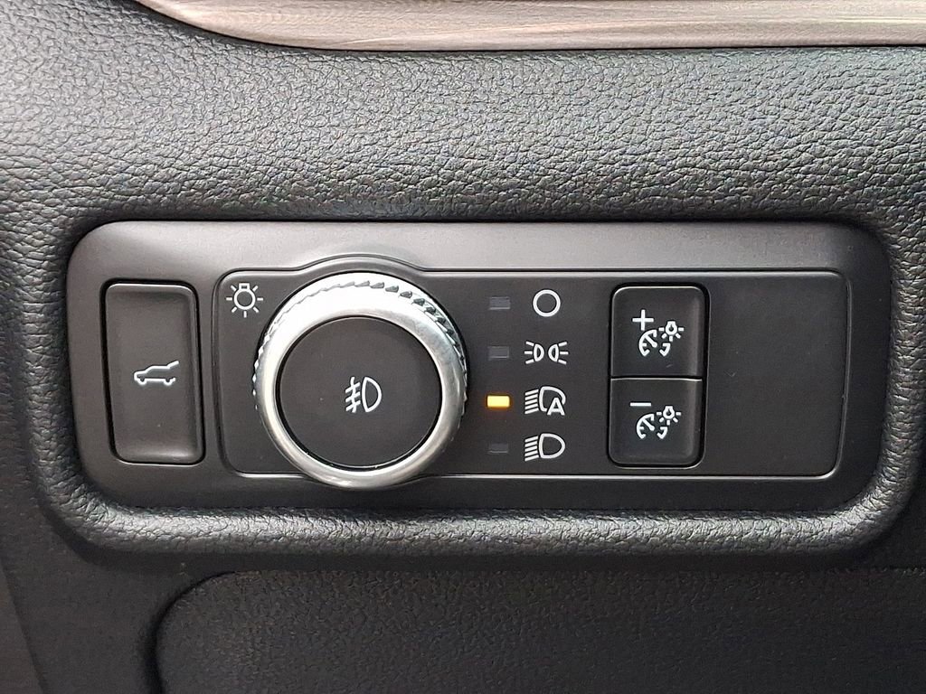 Used 2021 Ford Explorer Limited w/ Equipment Group 301A image 26