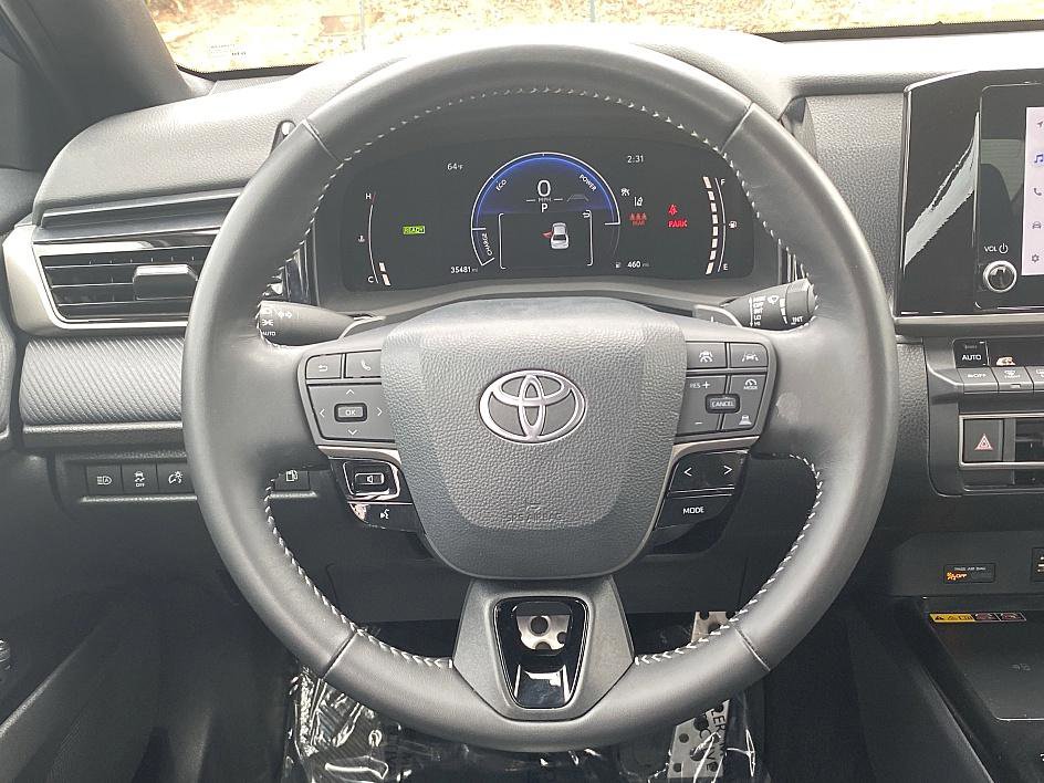 Certified 2025 Toyota Camry SE image 13