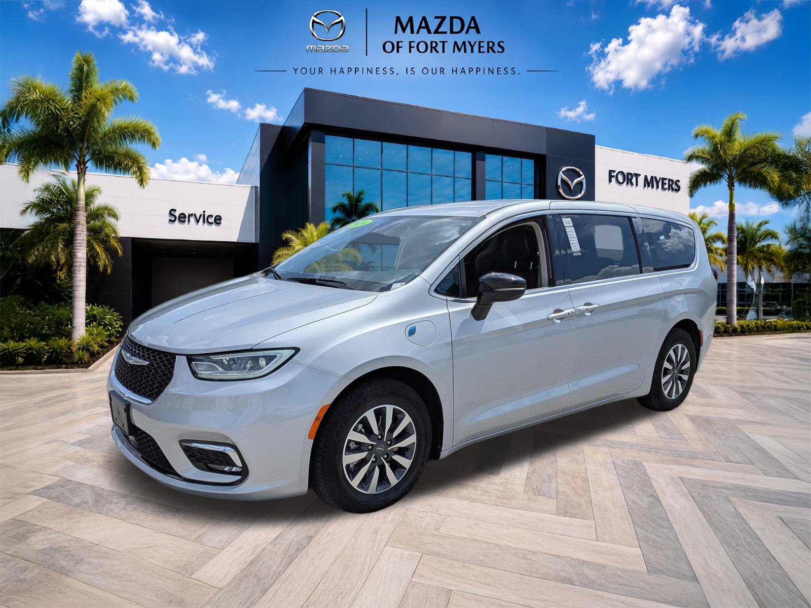 Used 2024 Chrysler Pacifica Limited FWD image 8