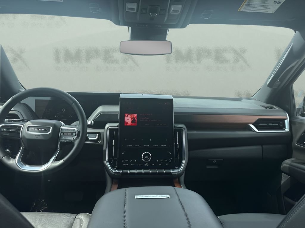 Used 2025 GMC Yukon Denali image 14