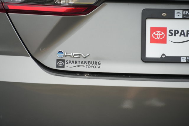 Used 2025 Toyota Camry SE FWD image 7