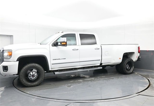 Used 2018 GMC Sierra 3500 Denali w/ Duramax Plus Package image 7