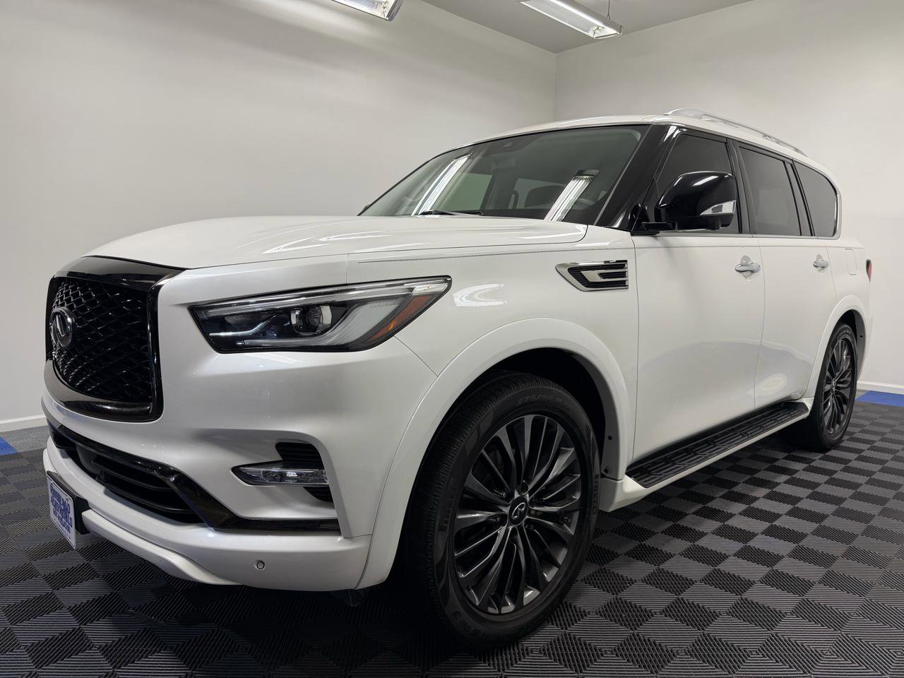 Used 2021 INFINITI QX80 Premium Select w/ Cargo Package RWD image 3