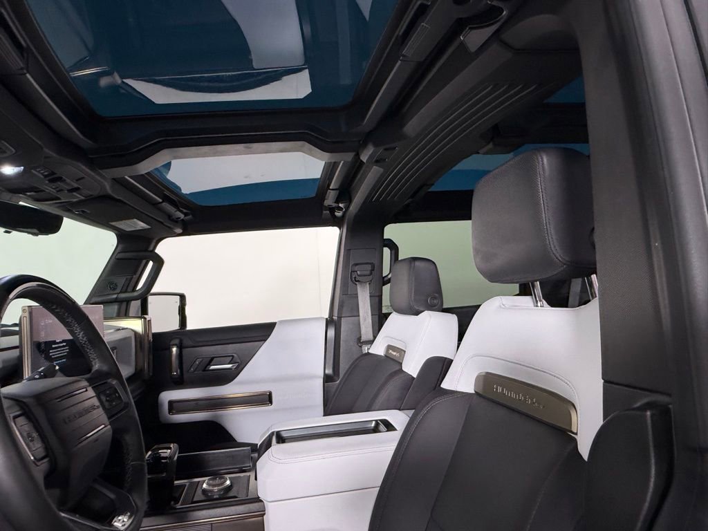 Used 2025 GMC Hummer EV 2X image 23