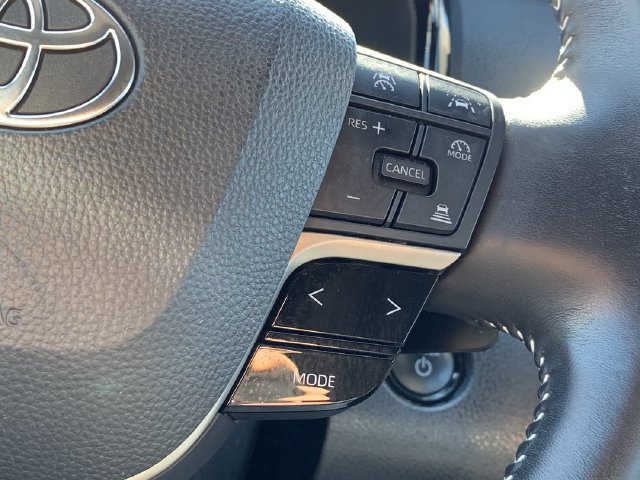 Used 2025 Toyota Camry SE w/ Convenience Package FWD image 23