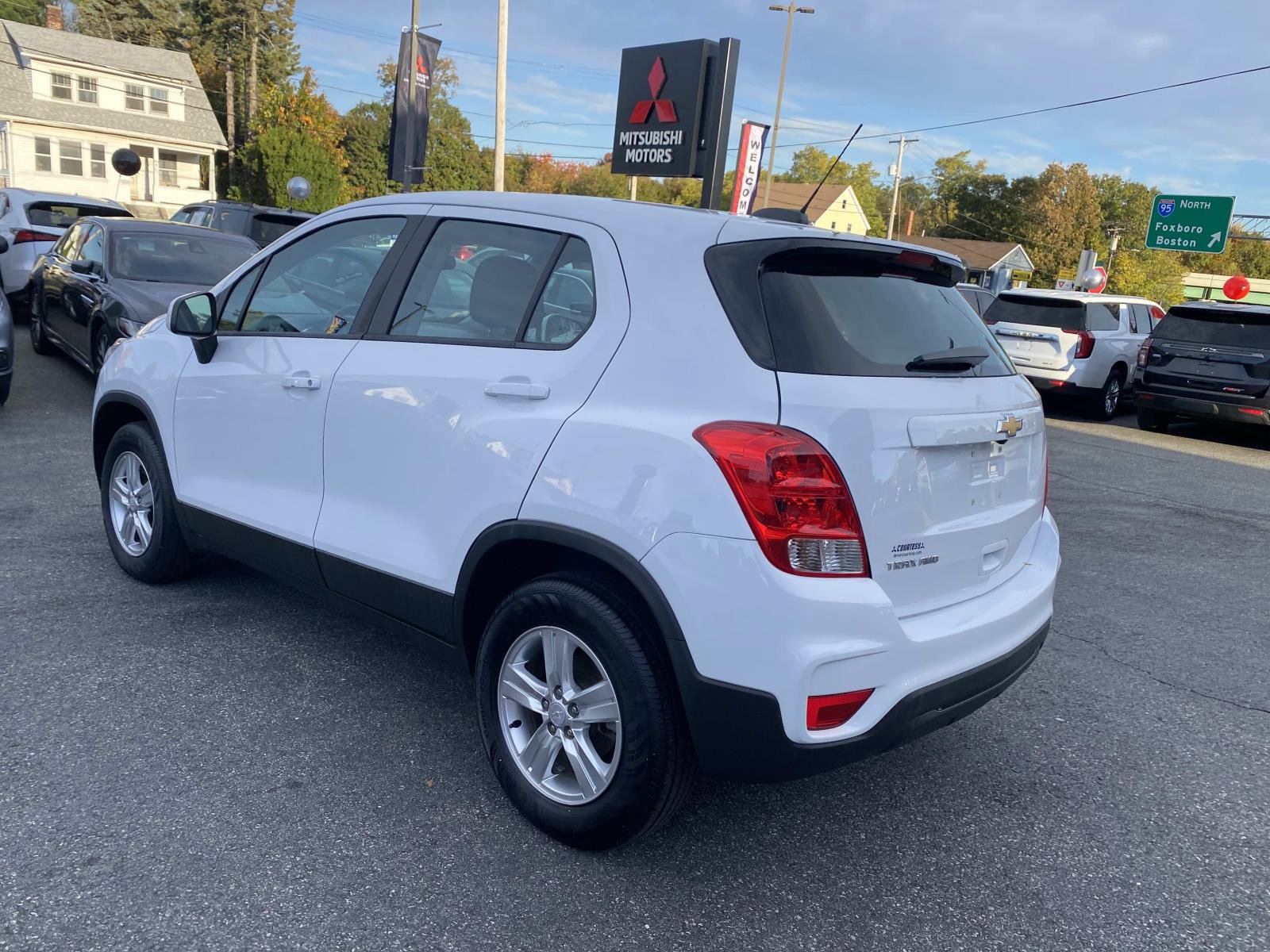 Used 2019 Chevrolet Trax LS image 3