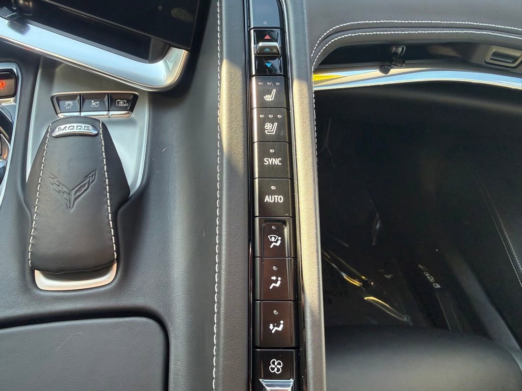 Used 2020 Chevrolet Corvette Stingray Premium Cpe w/ 3LT Preferred Equipment Group image 27