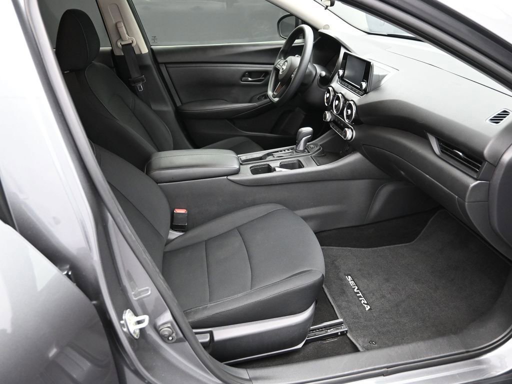 Used 2024 Nissan Sentra S image 25