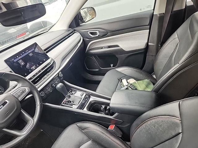 Certified 2022 Jeep Compass Latitude image 11