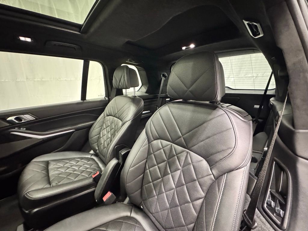 Certified 2024 BMW X7 xDrive40i w/ Executive Package image 24