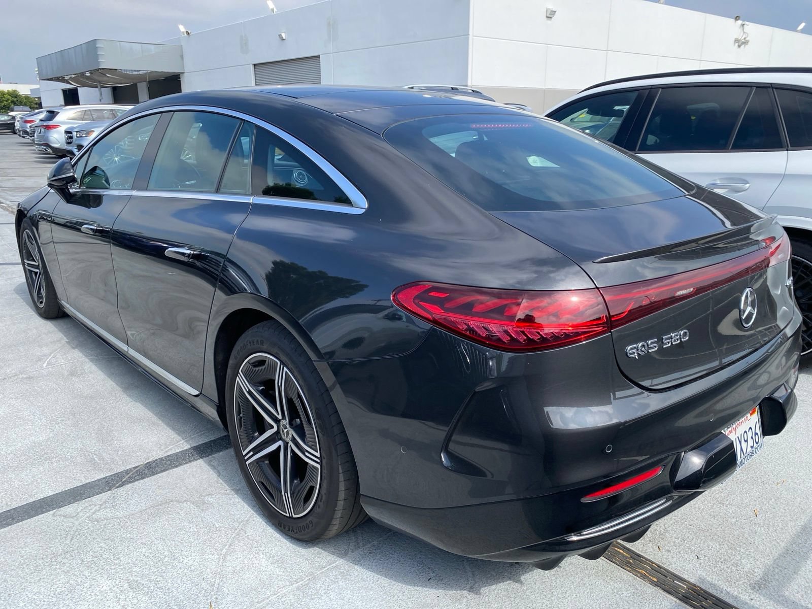 Certified 2023 Mercedes-Benz EQS 580 4MATIC Sedan image 4