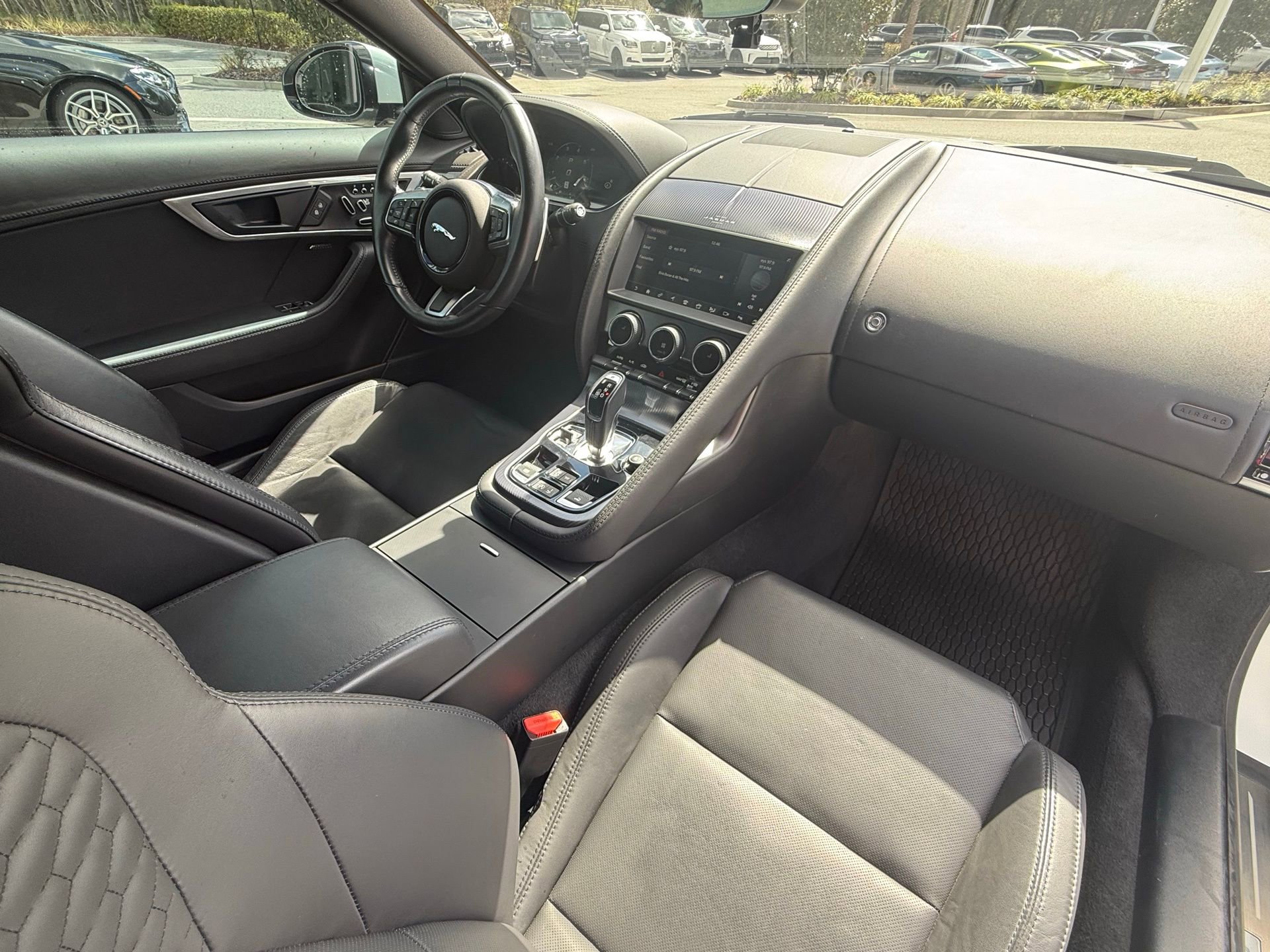 Used 2023 Jaguar F-TYPE R-Dynamic image 3