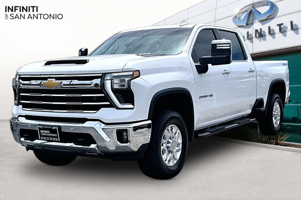 Used 2025 Chevrolet Silverado 2500 LTZ w/ LTZ Convenience Package AWD/4WD image 14