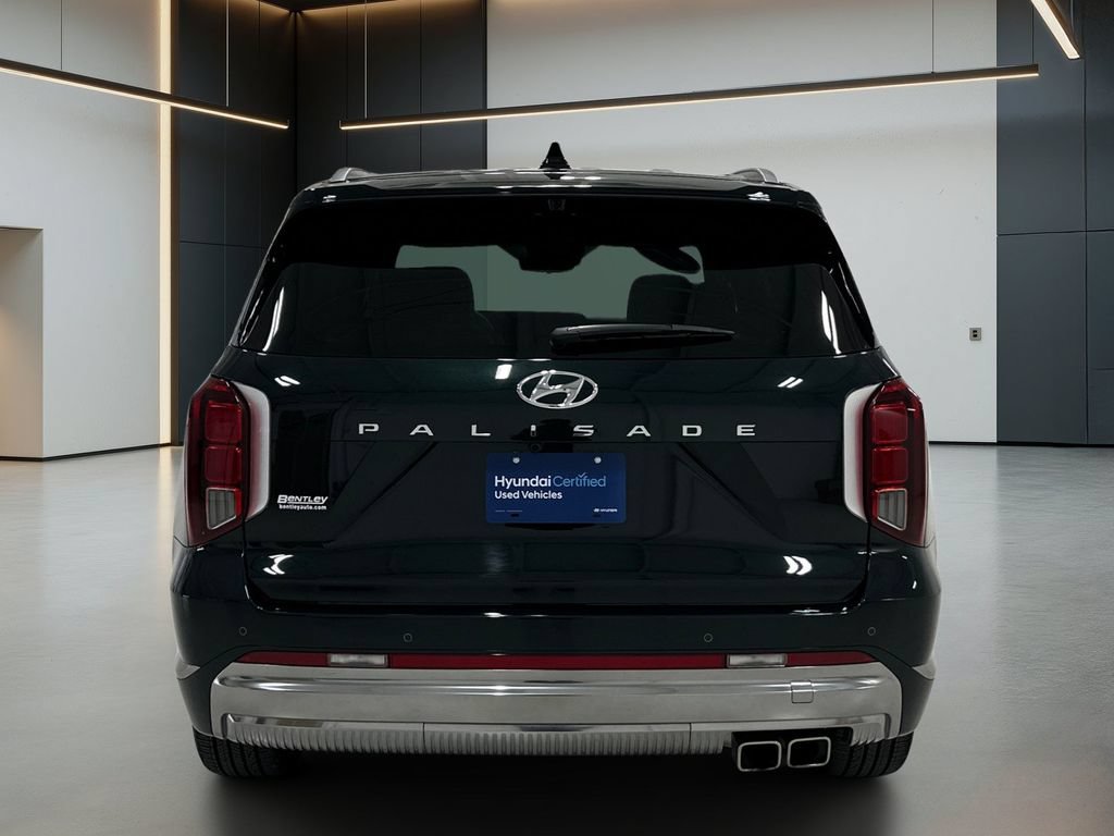 Certified 2025 Hyundai Palisade Calligraphy FWD image 6