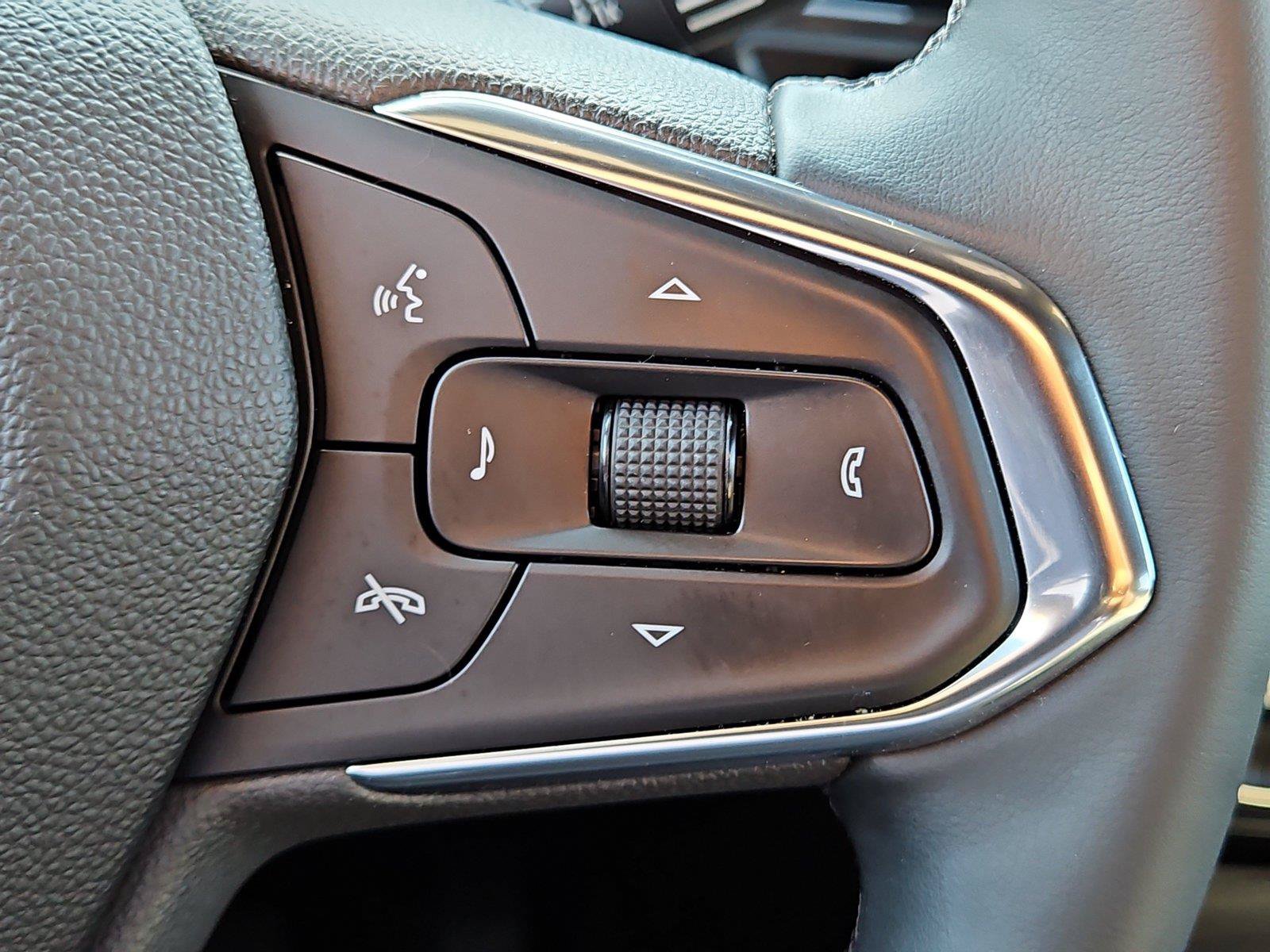Used 2025 Chevrolet TrailBlazer ACTIV w/ Convenience Package FWD image 24