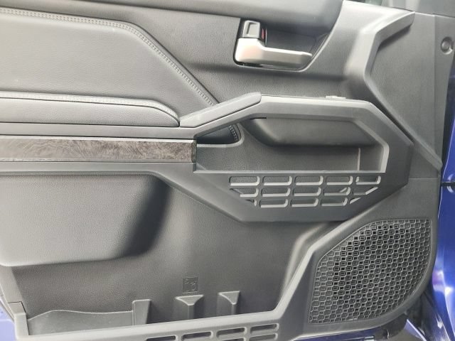 Used 2025 Toyota Tacoma Limited AWD/4WD image 11