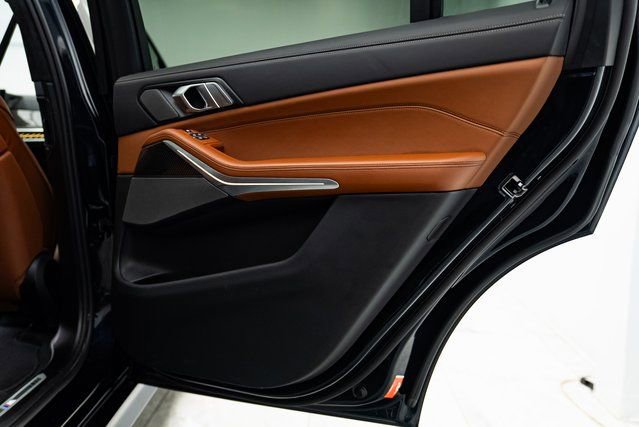 Used 2026 BMW X7 M60i image 24